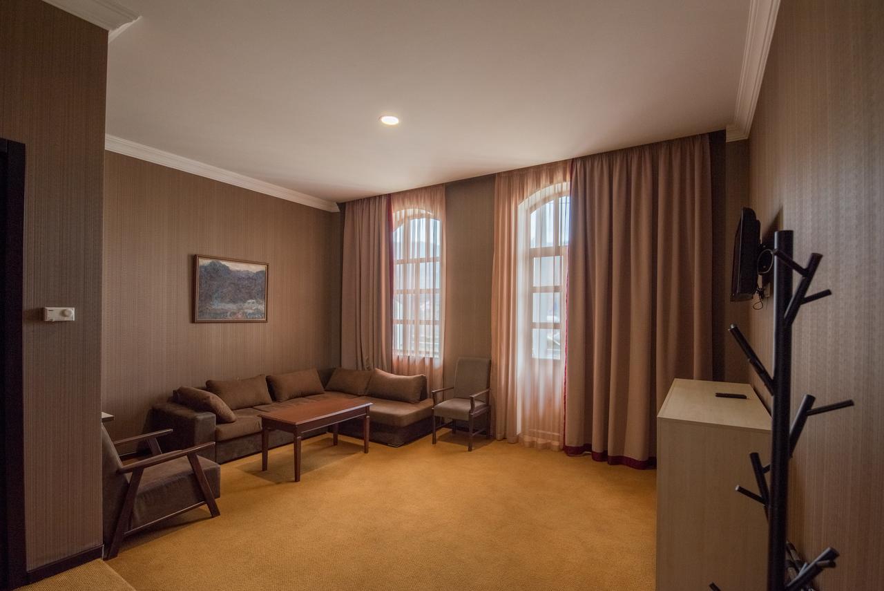 Hotel Rikhe Monika Tbilisi Exteriér fotografie