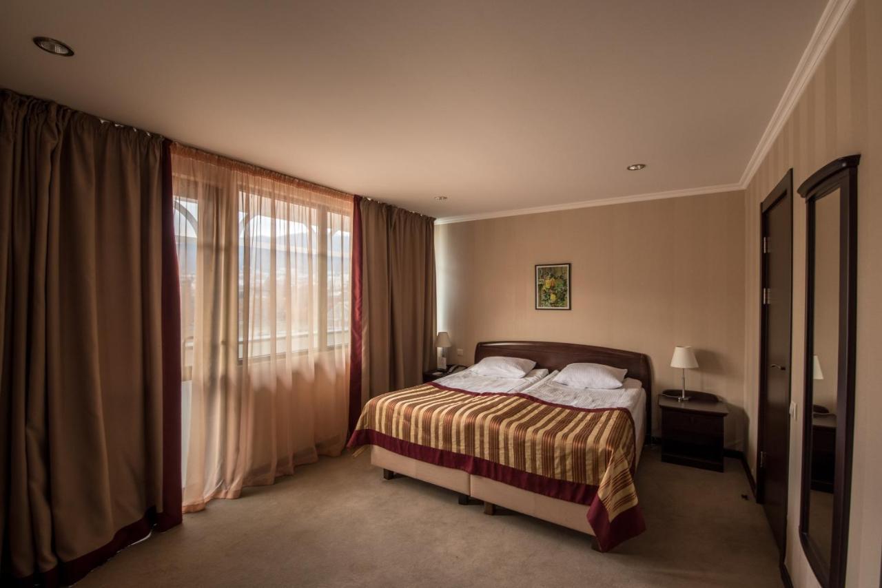 Hotel Rikhe Monika Tbilisi Exteriér fotografie